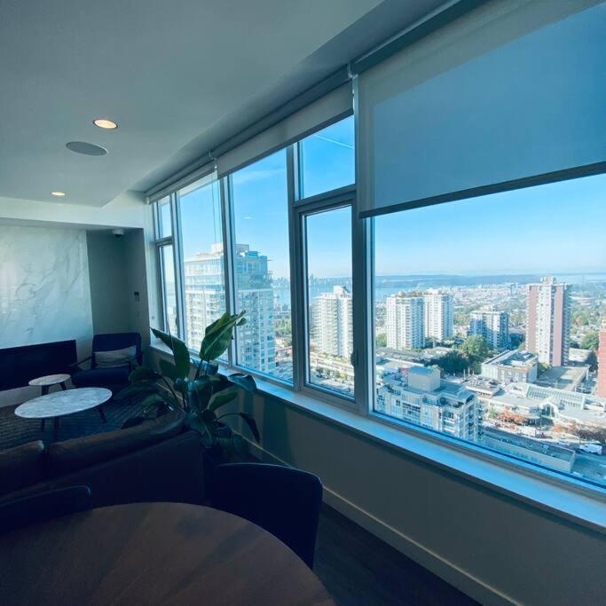 360º Rooftop Patio Views. Your-Home-Away-From-Home North Vancouver Exterior photo