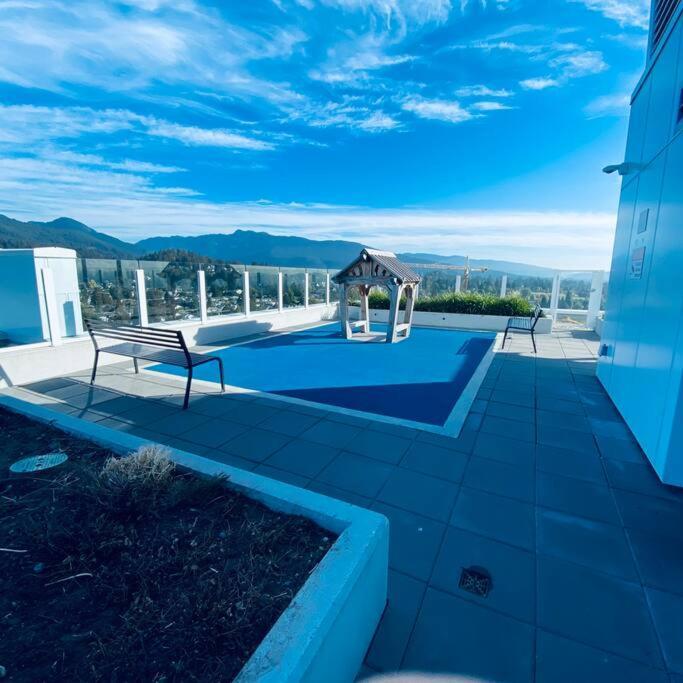 360º Rooftop Patio Views. Your-Home-Away-From-Home North Vancouver Exterior photo
