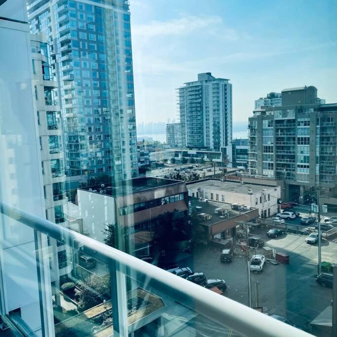 360º Rooftop Patio Views. Your-Home-Away-From-Home North Vancouver Exterior photo